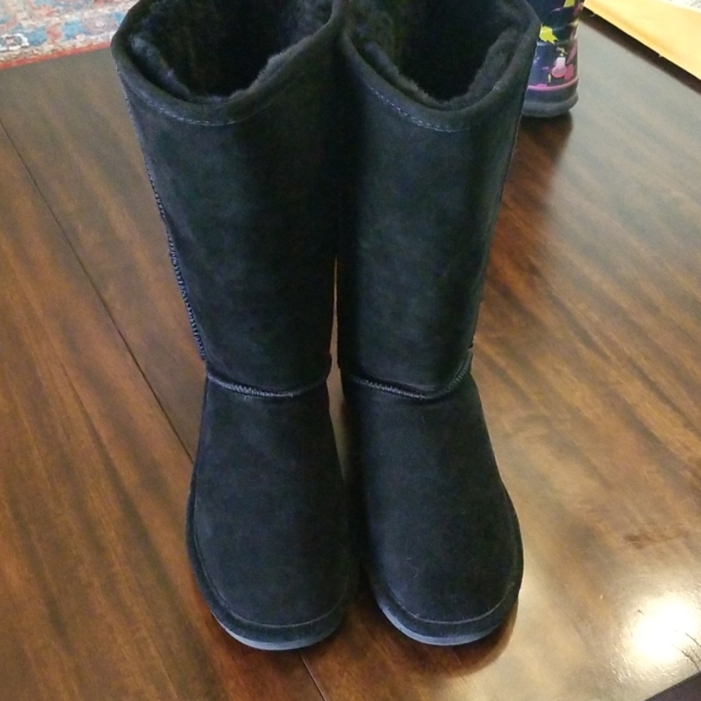 Bearpaw Elle Tall Boots size 8